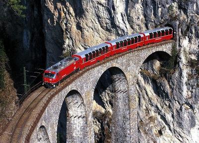 بهترین مسیرها برای سفر با قطار در اروپا ، بلیط قطار برای عبور از دره های ایتالیایی تا تجربه مزه پنیر سوئیسی