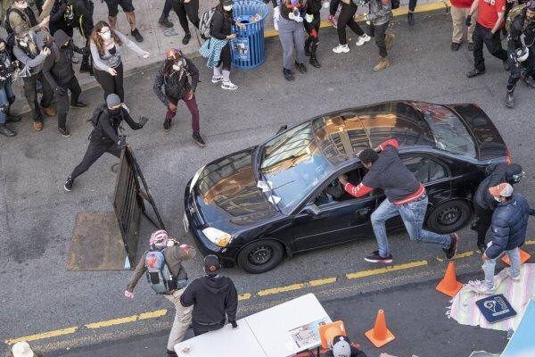 حمله با خودرو به معترضان در شهر سیاتل آمریکا