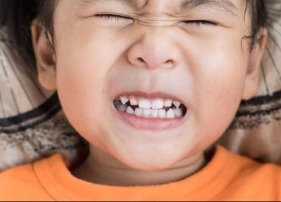 علت دندان قروچه در بچه ها و نحوه درمان آن